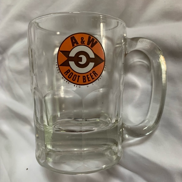 A&W mugs- 2 pieces - Picture 2 of 5